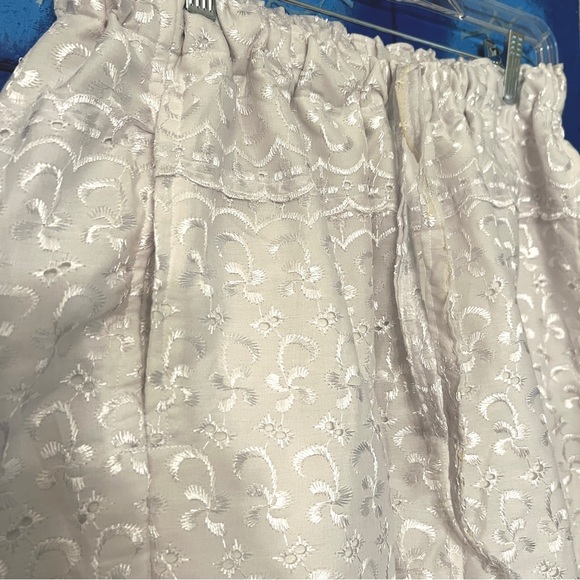 Traditional African Eyelet Dashiki Pant Set Embroidered Yoke - Light Grey/White - Picture 6 of 8